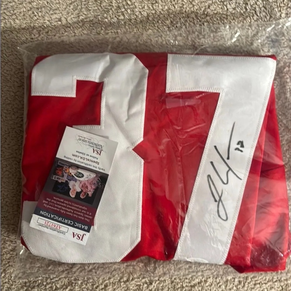 Signed JT Compher Detroit Red wings jersey